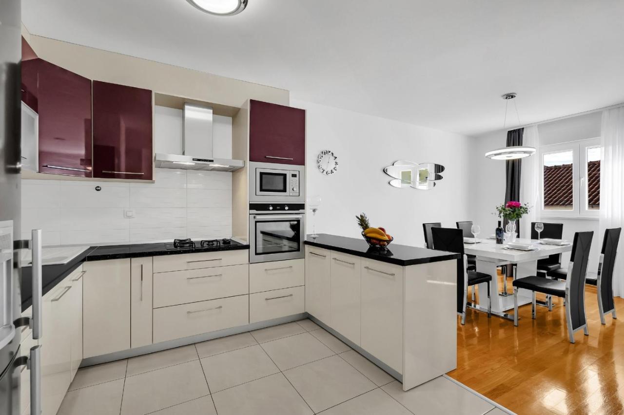 Apartman Linea มาคาร์สกา ภายนอก รูปภาพ